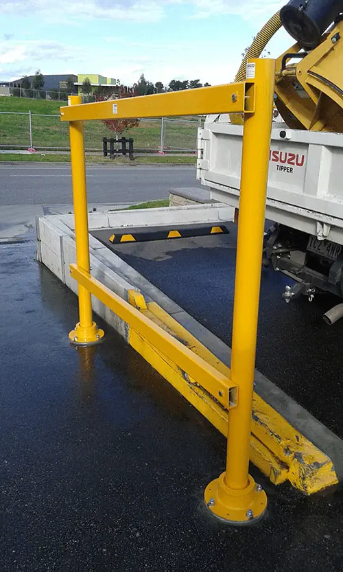 Rebound-Bollard-4-web