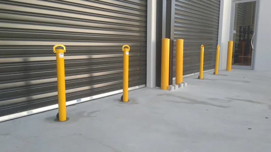 Removable bollards Melbourne — Shug top locking bollard
